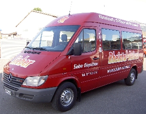 Rollstuhlgängiger Kleinbus (14-Pl.)